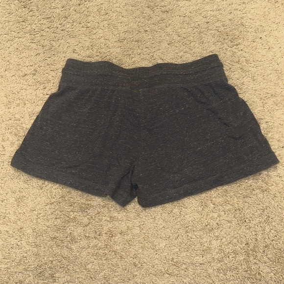 Women’s Nike shorts size small - Picture 2 of 5